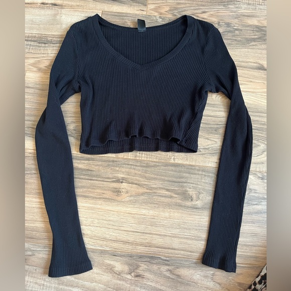 SHEIN Tops - SHEIN Black Ribbed Crop Top